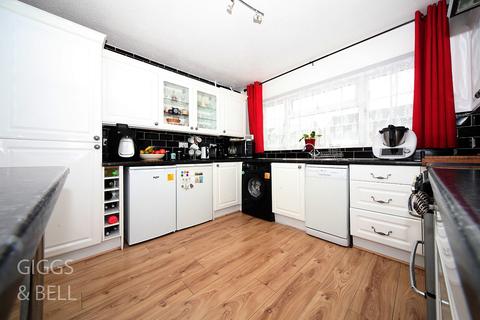 7 Alfriston Close, Luton, LU2 8QZ
