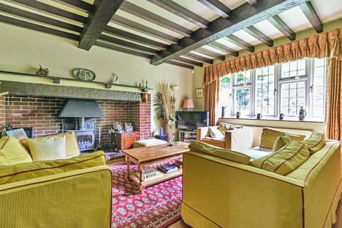 23 Ember Lane, Esher, KT10 8EA
