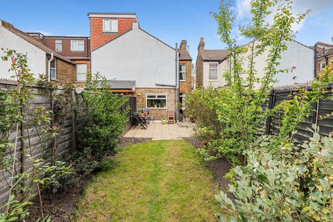 17 Croft Road, Bromley, BR1 4DR