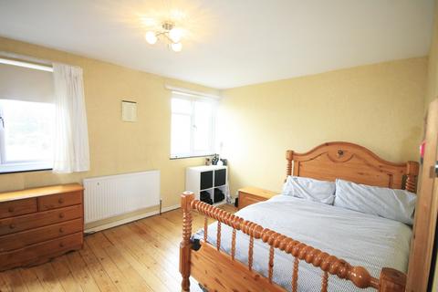 20 Foremark Close, Ilford, IG6 3EN