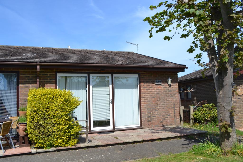 Reach Road, St. MargaretsAtCliffe CT15 2 bed park home £72,000