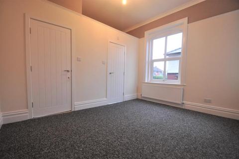 1 bedroom in a flat share to rent, Knaresborough Road, Harrogate, North Yorkshire, HG2 7SP