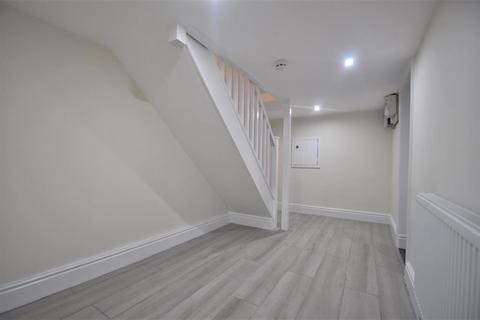 1 bedroom in a flat share to rent, Knaresborough Road, Harrogate, North Yorkshire, HG2 7SP