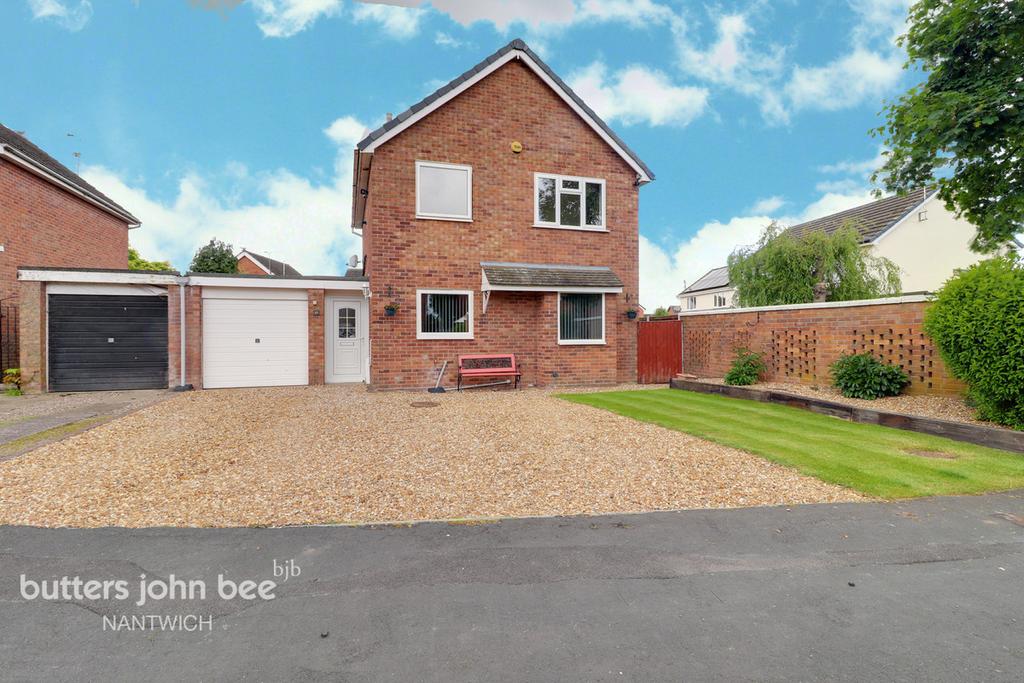 Wood, Nantwich 3 bed link detached house for sale £350,000