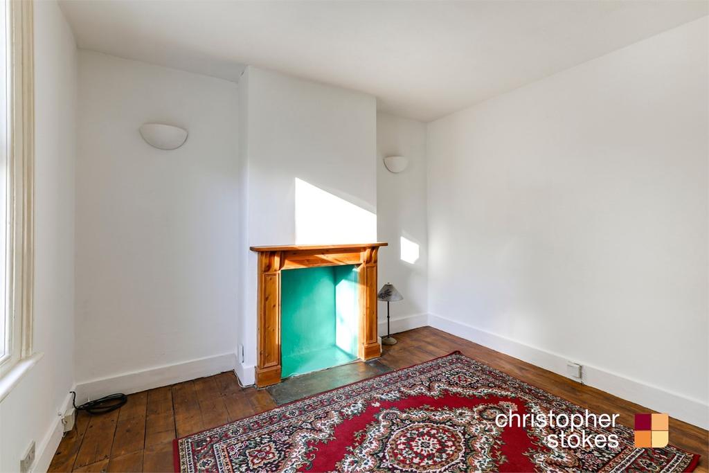 Cromwell Avenue, Cheshunt, EN7 3 bed terraced house £375,000