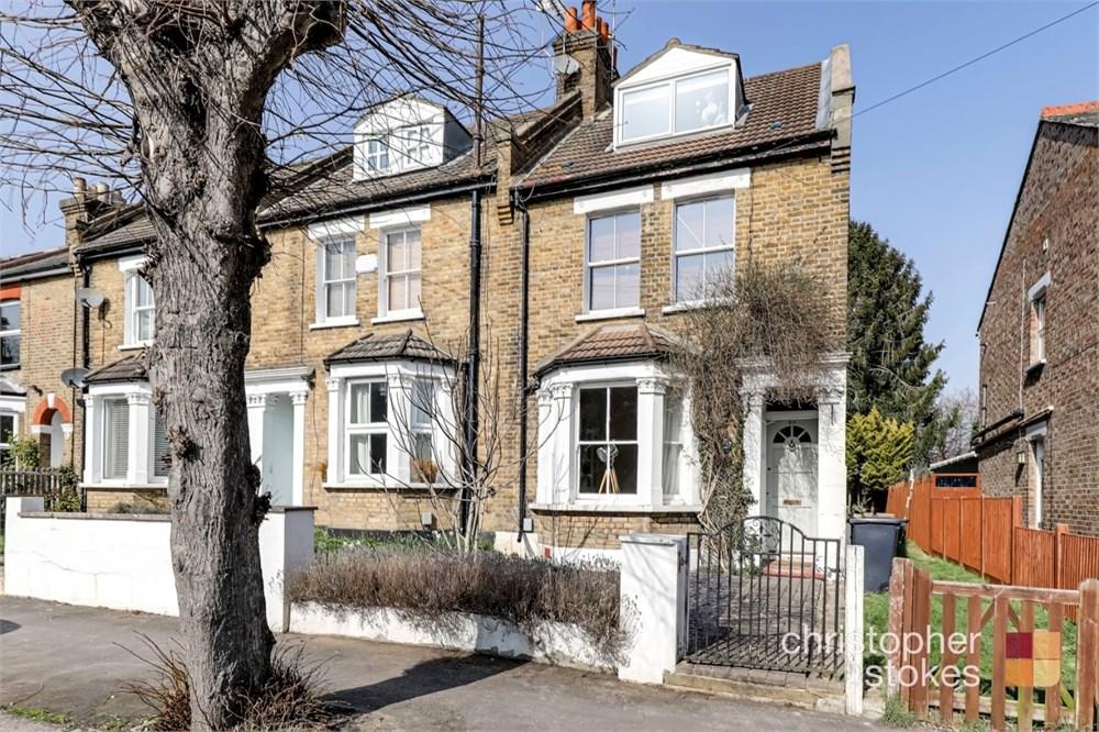 Cromwell Avenue, Cheshunt, EN7 2 bed ground floor flat £325,000