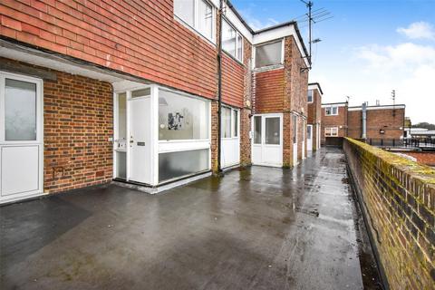 2 bedroom apartment to rent, London Road, Camberley GU17