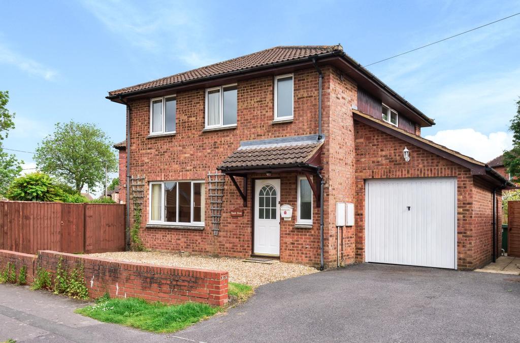 Bradley Road, Warminster, BA12 4 bed detached house £400,000