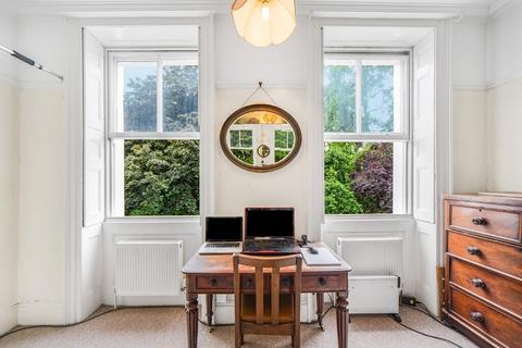 28 Gloucester Circus, London, SE10 8RY