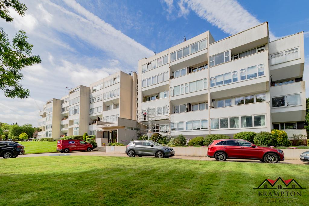 Hendon Hall Court, Parson St, Hendon, NW4 2 bed flat for sale £385,000