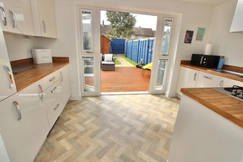 22 Rhondda Vale, Aylesham, Canterbury, CT3 3LP