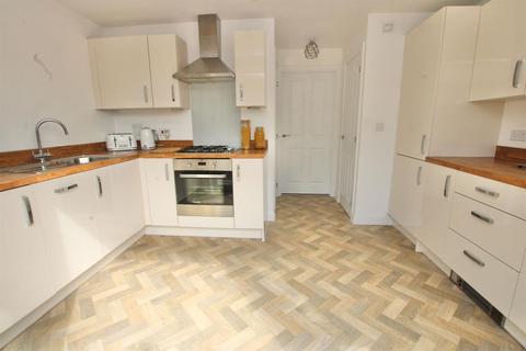 22 Rhondda Vale, Aylesham, Canterbury, CT3 3LP