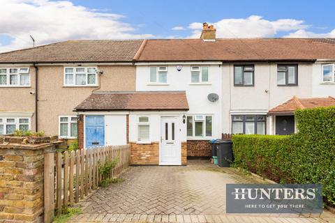 24 Ashby Avenue, Chessington, KT9 2BU