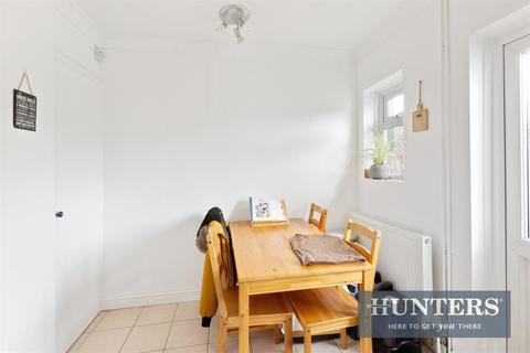 24 Ashby Avenue, Chessington, KT9 2BU