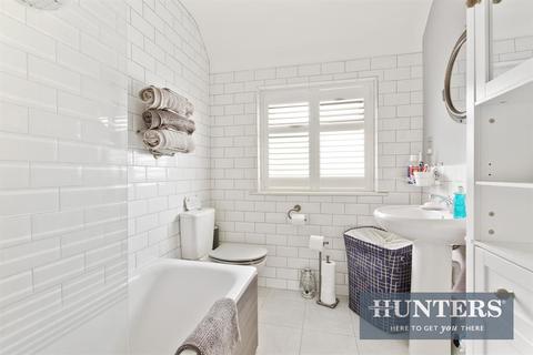 24 Ashby Avenue, Chessington, KT9 2BU