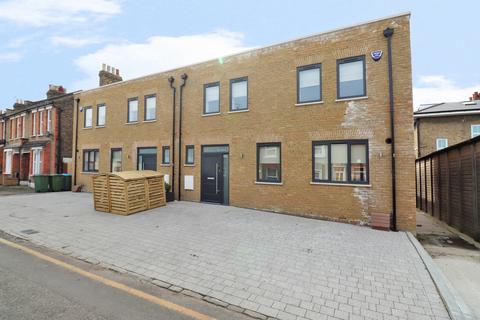 19 Sun Lane, London, SE3 8UG
