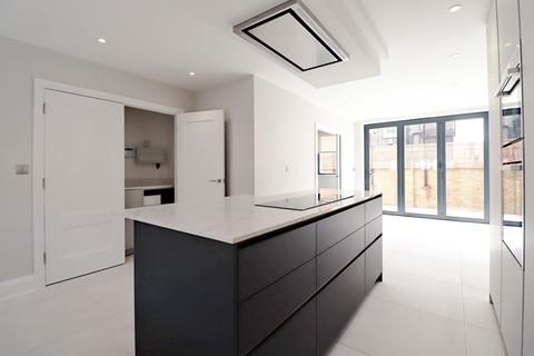 19 Sun Lane, London, SE3 8UG