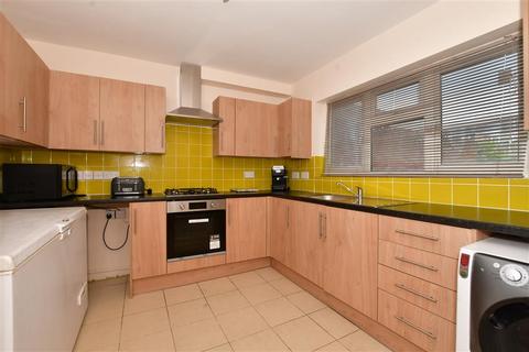 63 The Lindens, New Addington, Croydon, CR0 9EJ