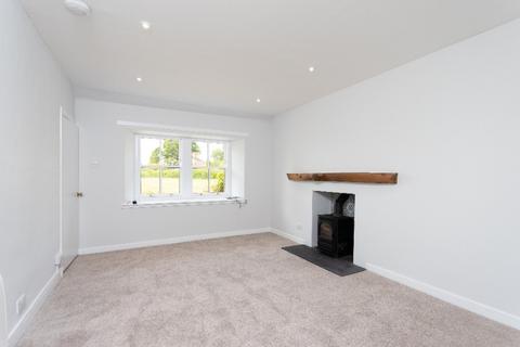 2 bedroom bungalow to rent, Baledgarno, Perthshire, PH14