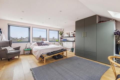 170 Broadfield Road, London, SE6 1TH