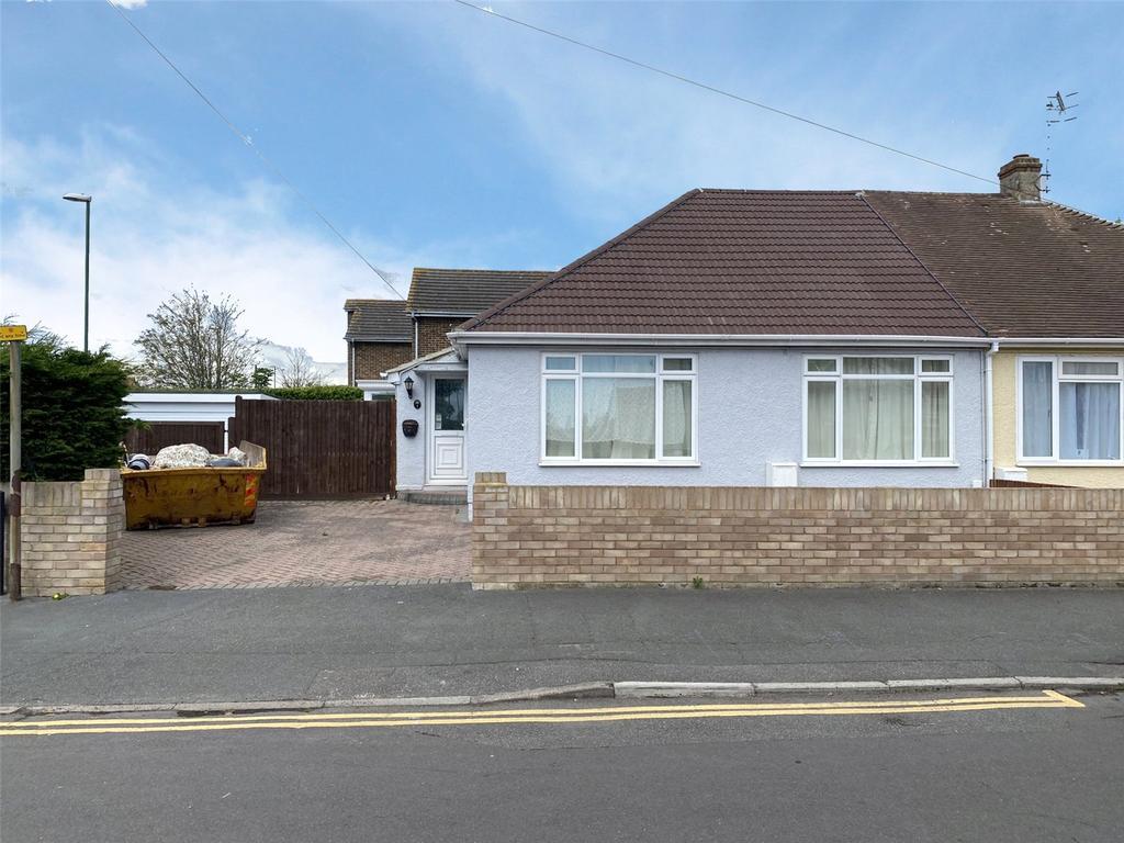Irene Avenue, Lancing, West Sussex, BN15 1 bed bungalow £350,000