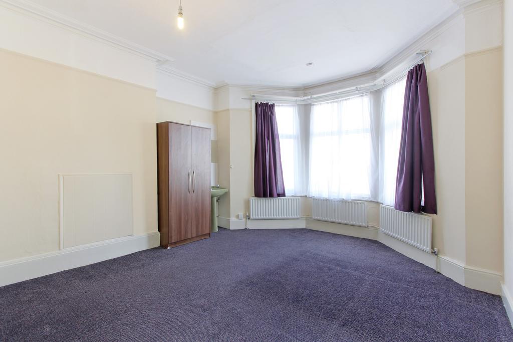 Salford Road, Streatham Hill, SW2 Studio £995 pcm (£230 pw)