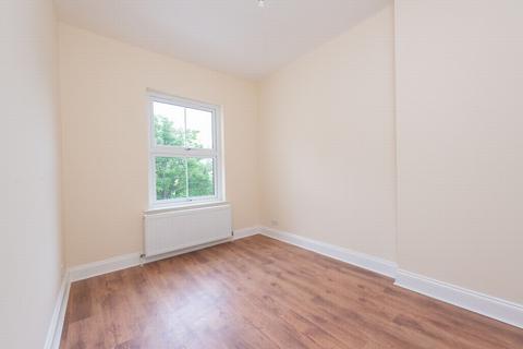 2 bedroom apartment for sale - Alexandra Road, Farnborough, GU14
