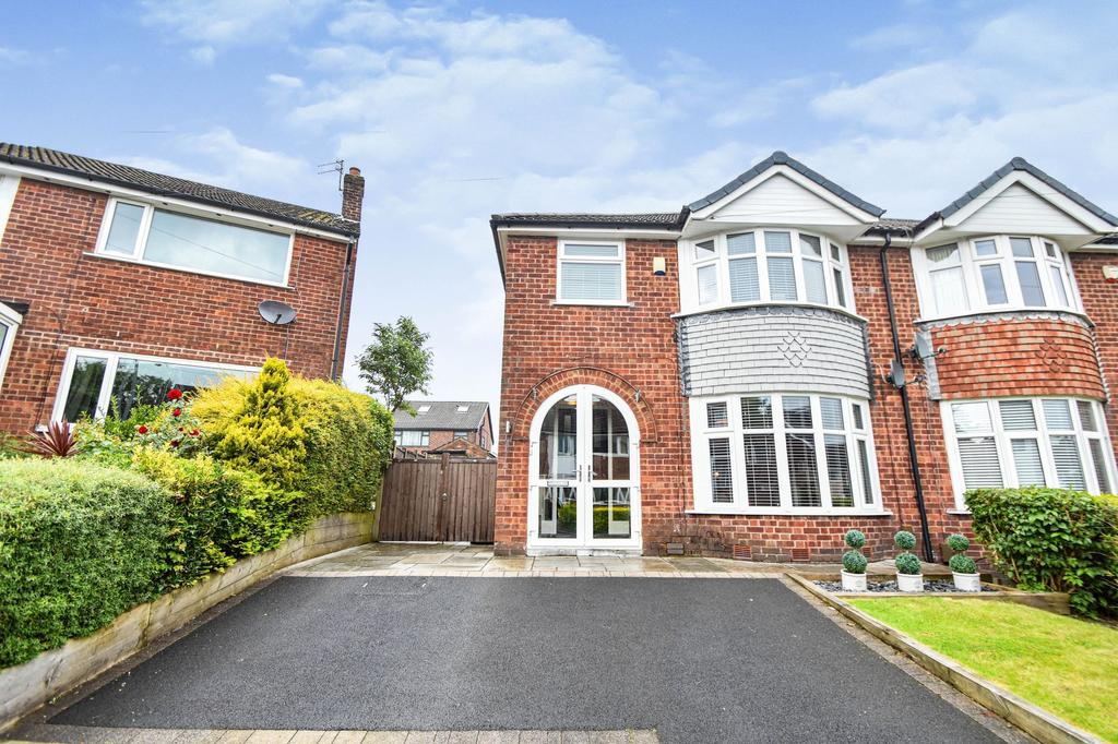 Baguley Drive, Bury, BL9 3 bed semidetached house for sale £335,000