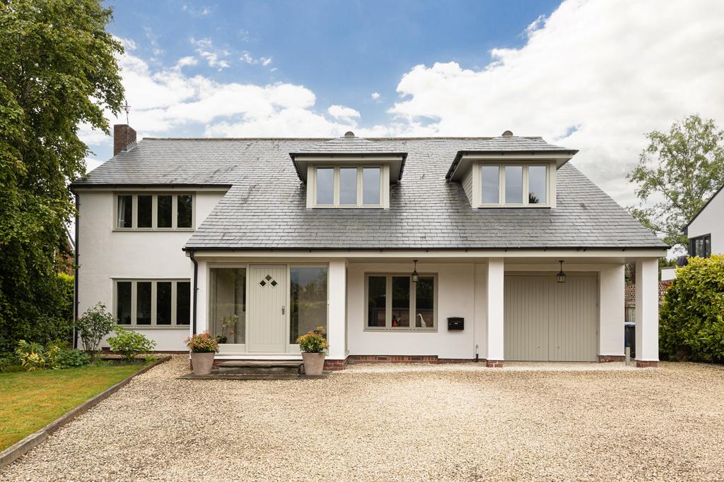 211 Middle Drive, Darras Hall, Ponteland, Northumberland NE20 5 bed detached house for sale £