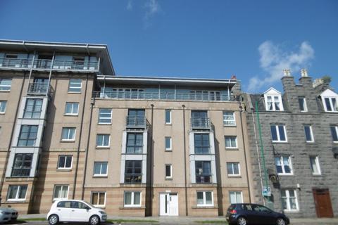 4 bedroom flat to rent, Beach Boulevard, City Centre, Aberdeen, AB24