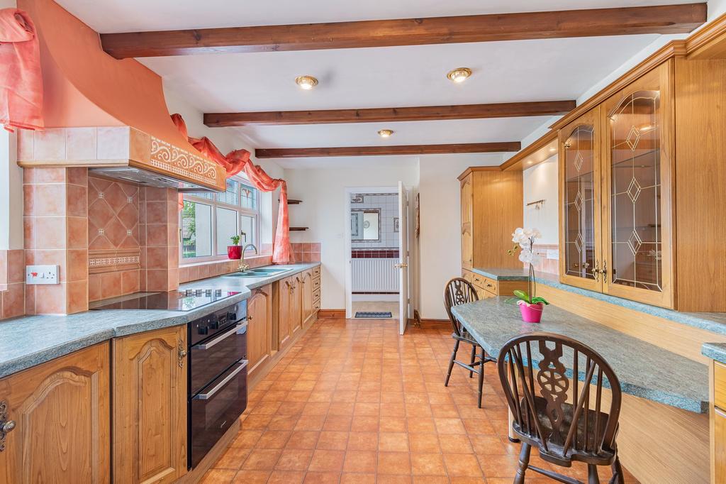 Kitchen, Fox Clease