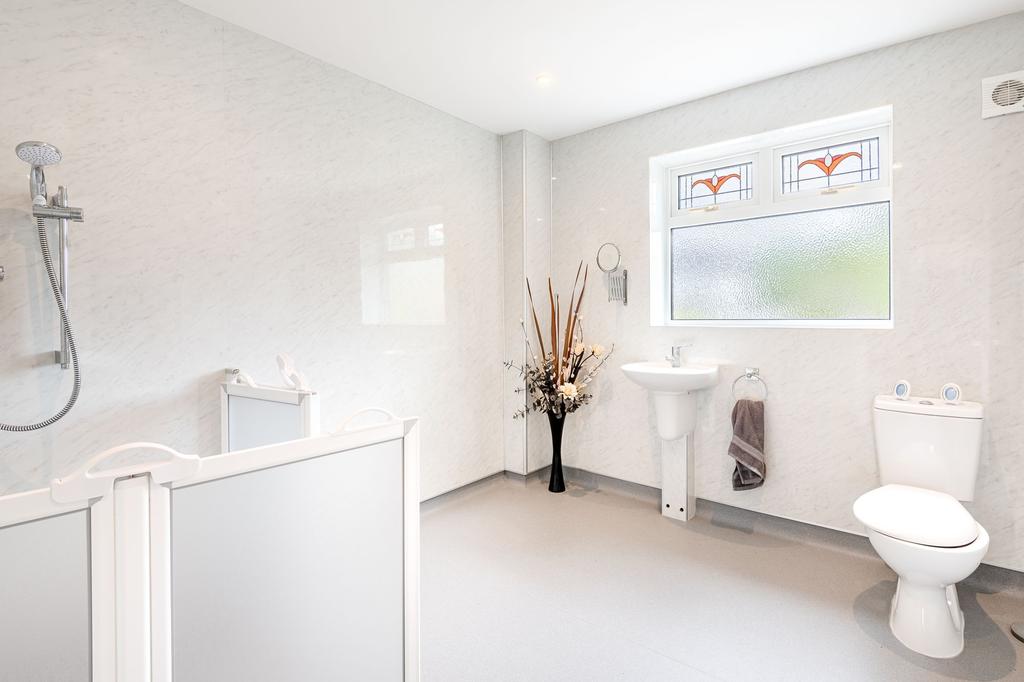 Bathroom, Fox Clease