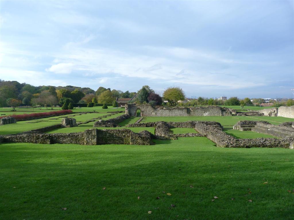 Lesnes Abbey Ruins