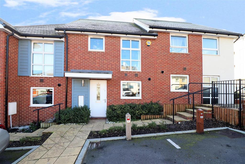 Morris Drive, Belvedere, Kent, DA17 3 bed terraced house £390,000
