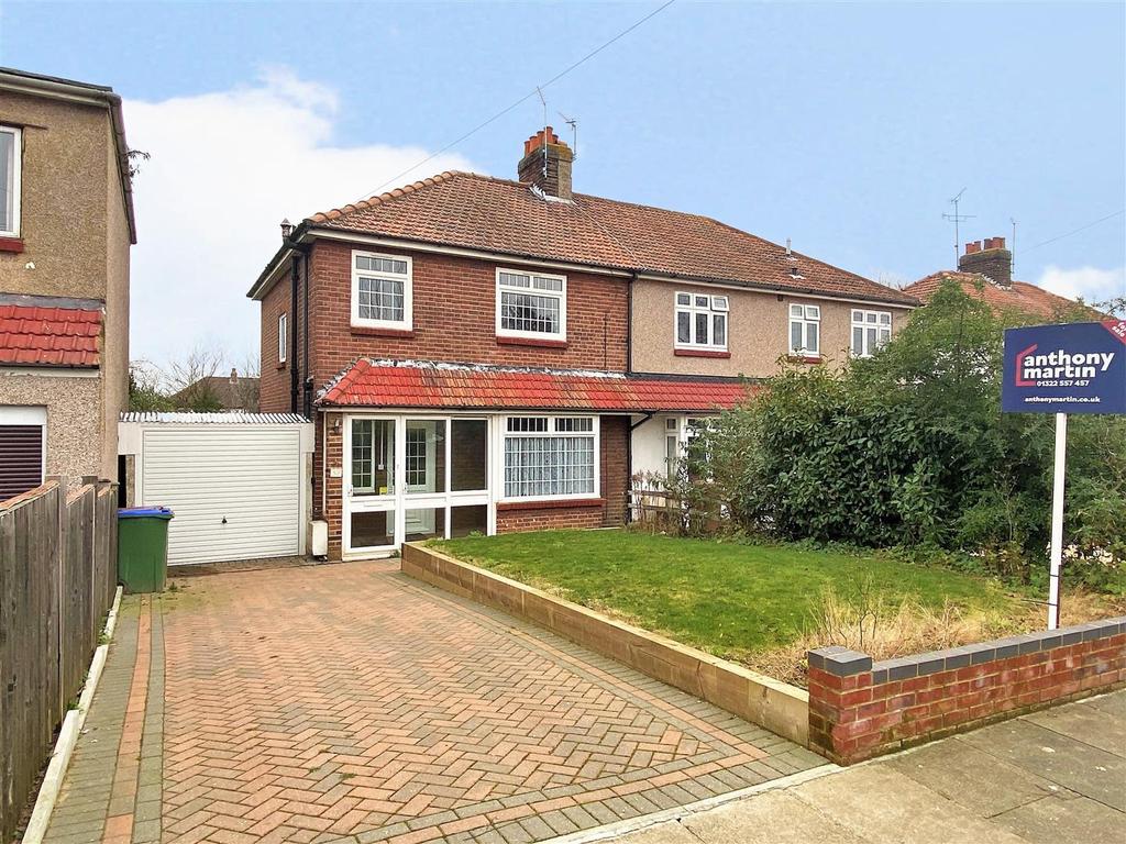 Hillingdon Road, Bexleyheath, Kent, DA7 3 bed detached house £475,000