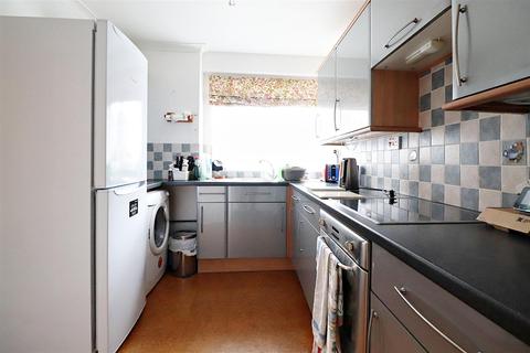 28 Arran Close, Erith, DA8 3SL