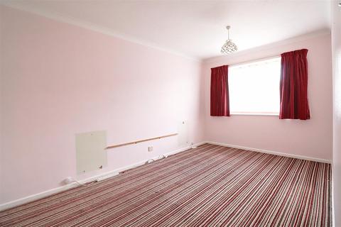 28 Arran Close, Erith, DA8 3SL