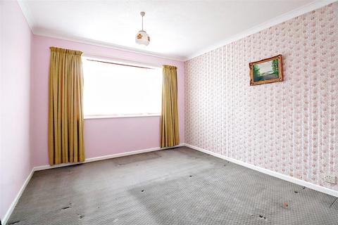 28 Arran Close, Erith, DA8 3SL