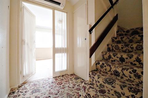 28 Arran Close, Erith, DA8 3SL