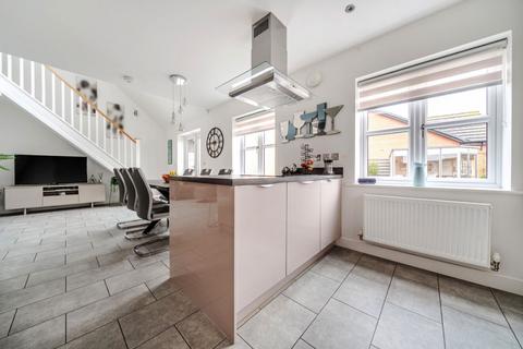 4 bedroom detached house for sale, Kings Grove, Cranfield, Bedford