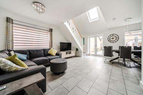 4 bedroom detached house for sale, Kings Grove, Cranfield, Bedford
