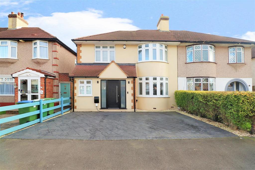 Bostall Park Avenue, The Pantiles, Bexleyheath, Kent, DA7 4 bed semi