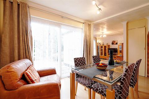13 Glynde Road, Bexleyheath, DA7 4EU