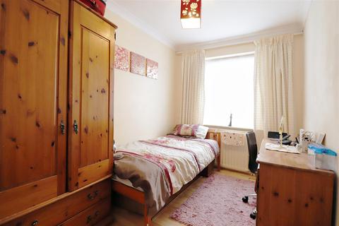 13 Glynde Road, Bexleyheath, DA7 4EU