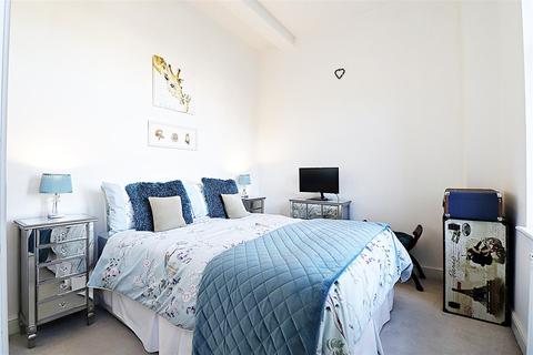 18, Bunstone Hall Chapel Drive, Dartford, DA2 6FJ