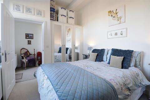 18, Bunstone Hall Chapel Drive, Dartford, DA2 6FJ
