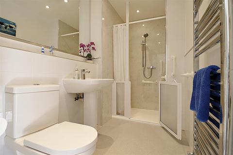 18, Bunstone Hall Chapel Drive, Dartford, DA2 6FJ