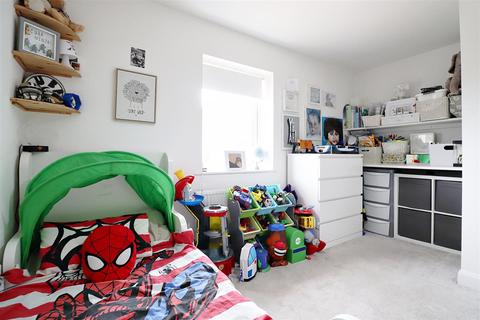 7 Foster Drive, Dartford, DA1 5UB