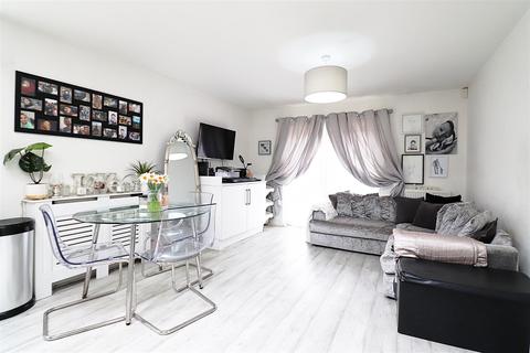 7 Foster Drive, Dartford, DA1 5UB