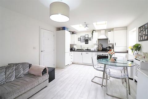 7 Foster Drive, Dartford, DA1 5UB